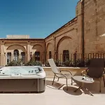 Hotell San Karlu 4*