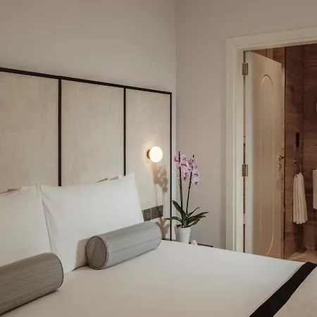 מלון San Karlu 3*