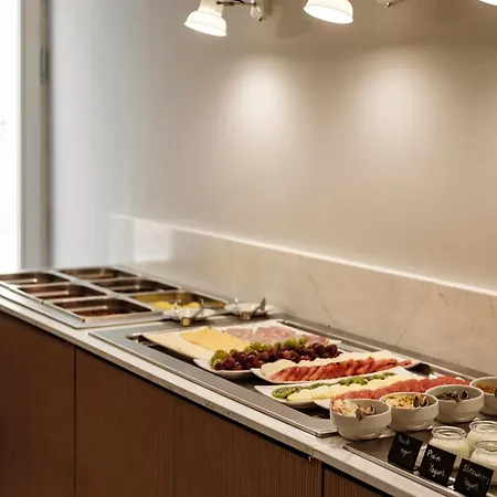 Hotell San Karlu 4*