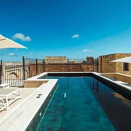 San Karlu Hotell 4*